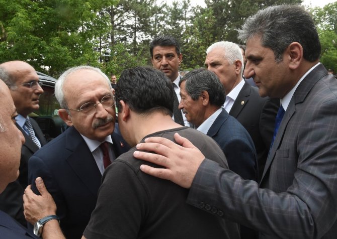 Kılıçdaroğlu’ndan Şehit Generalin Ailesine Taziye Ziyareti