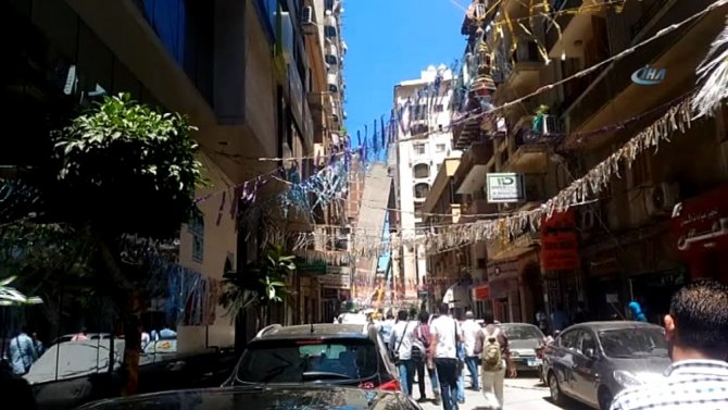15 Katlı Bina Yan Yattı
