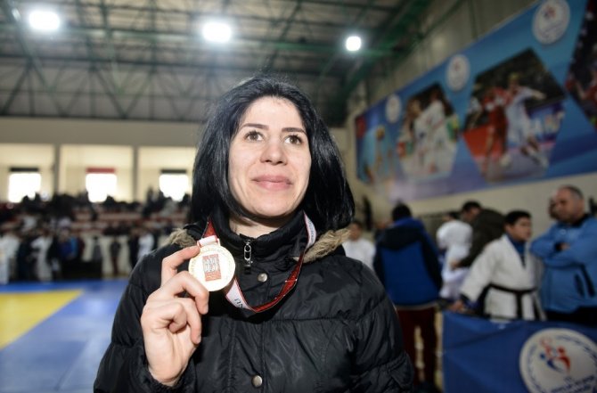 Hayatındaki Engelleri Judo İle Kaldırdı