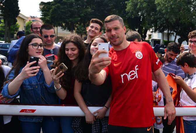 Podolski: Kalbim Hep Galatasaray’da Kalacak