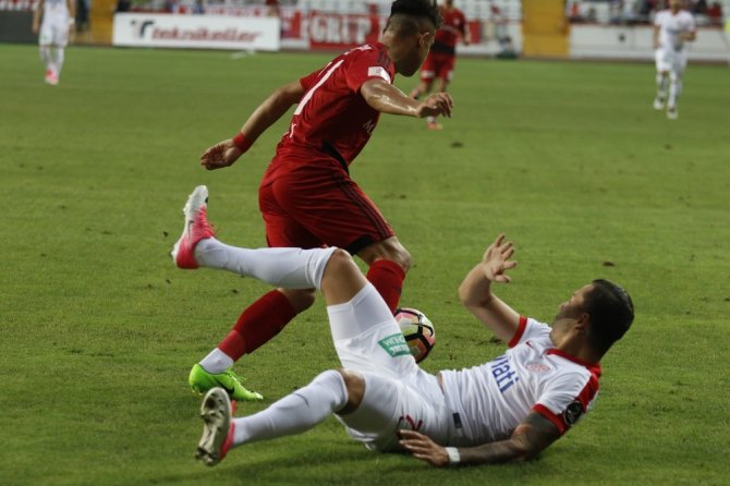 Antalyaspor, Sahasında Gaziantespor’u Yendi