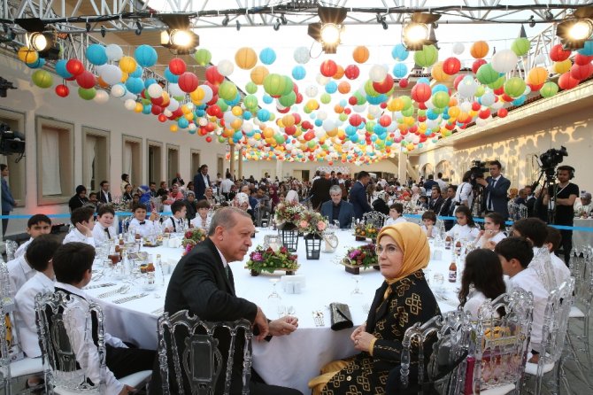 Cumhurbaşkanı Erdoğan Torununun Mezuniyet Heyecanını Paylaştı