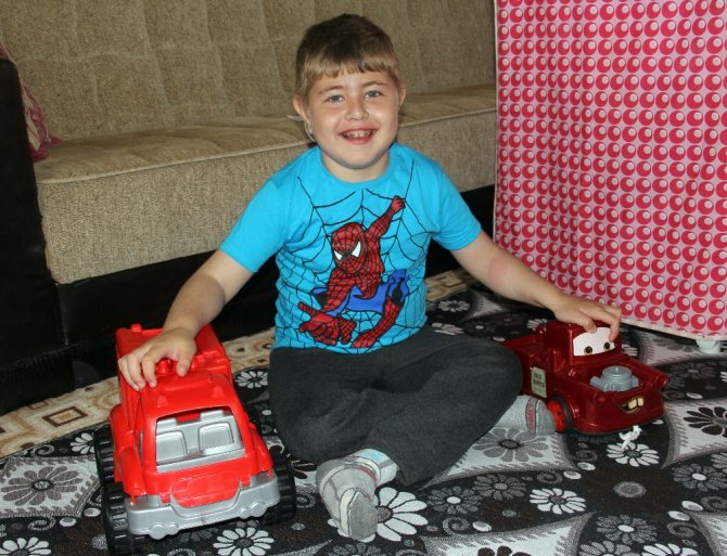 Günde 29 Kez İlaç Kullanıyor