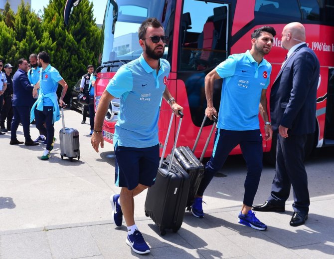 Milliler Makedonya’ya Gitti