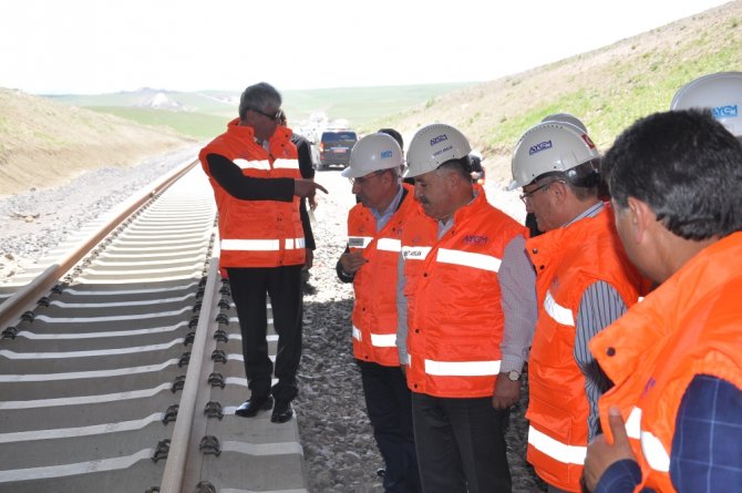 Bakü-tiflis-kars Hattının Türkiye Ayağı...