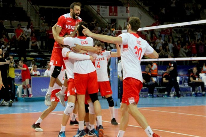 Türkiye: 3 - Hollanda: 2