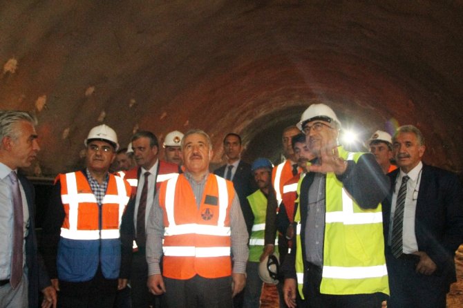 Bakan Arslan: Terörle Mücadele Kadar Kalkınma Da Önemli