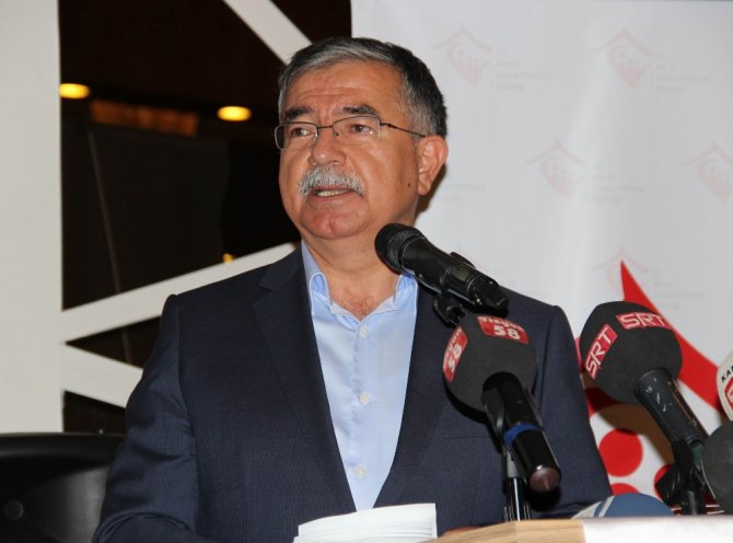 Bakan Yılmaz Şehit Aileleri Ve Gaziler İle İftarda Buluştu