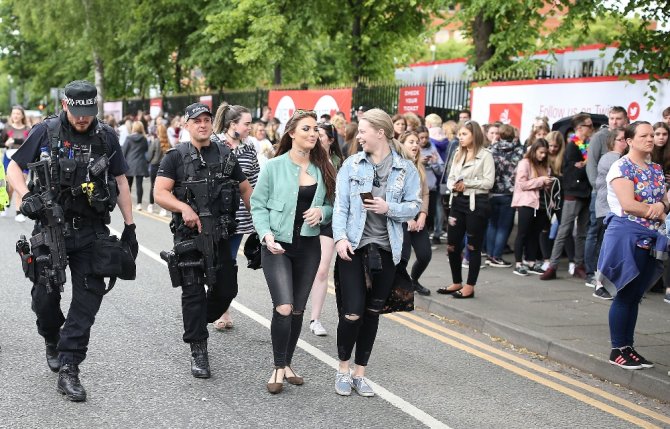 Manchester’da 50 Bin Kişilik Yardım Konseri