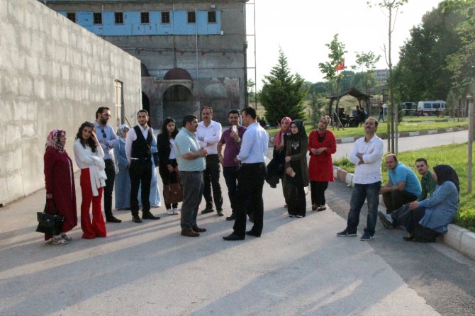 Payitaht Ekibi Sevenleriyle İftar Yemeğinde Buluştu