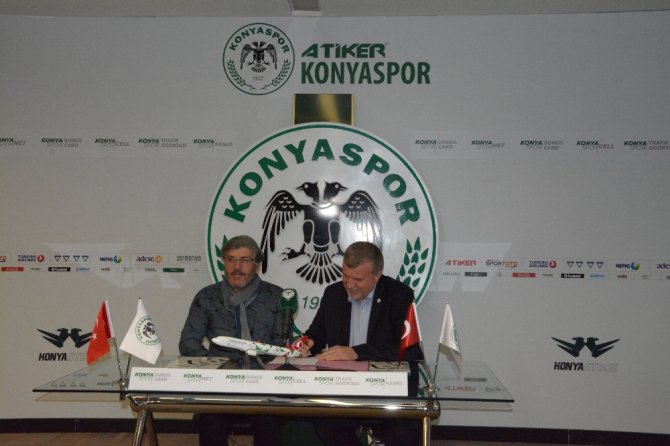 Mustafa Reşit Akçay İmzayı Attı