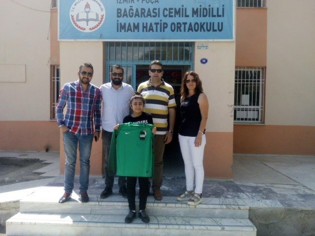 Galatasaraylı Yıldızdan Hayranına Duygulandıran Sürpriz