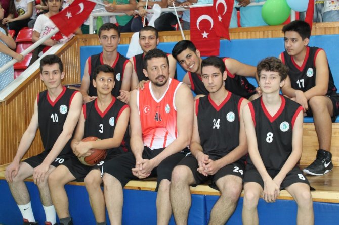 Hidayet Türkoğlu 10 Bin Basketbol Topu Dağıttı