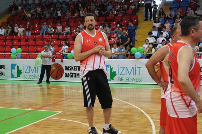 Hidayet Türkoğlu 10 Bin Basketbol Topu Dağıttı