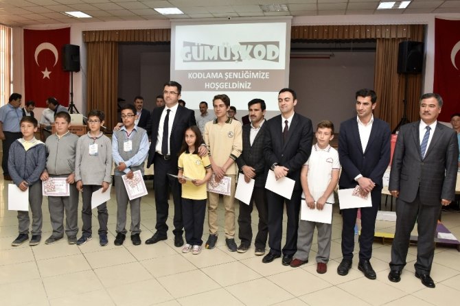 Gümüşhane’de ‘Gümüşkod Kodlama Şenliği’ Düzenlendi