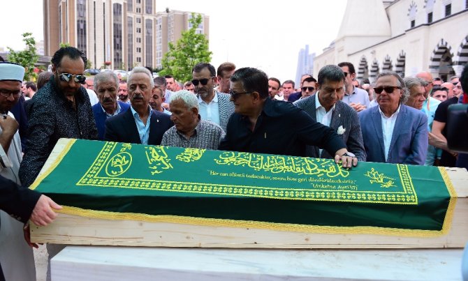 Yılmaz Vural Babasını Son Yolculuğuna Uğurladı