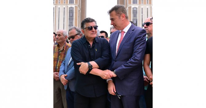 Yılmaz Vural Babasını Son Yolculuğuna Uğurladı