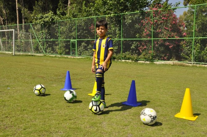 Yeteneğiyle Fenerbahçe Altyapısına Girdi