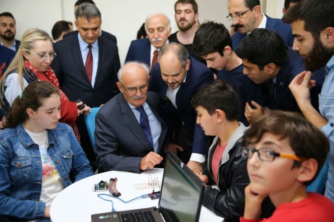 Türkiye’nin En Büyük Gençlik Merkezinin Tanıtımı Yapıldı