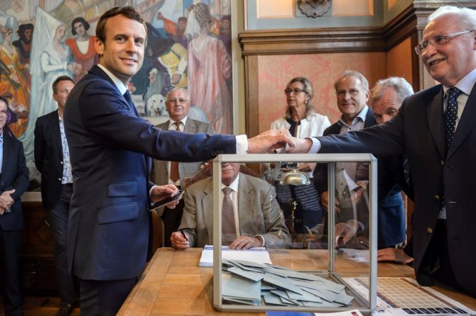 Cumhurbaşkanı Macron Oyunu Kullandı