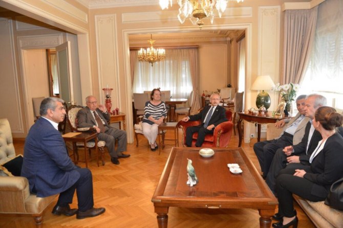 Kılıçdaroğlu Hüsamettin Cindoruk’u Ziyaret Etti