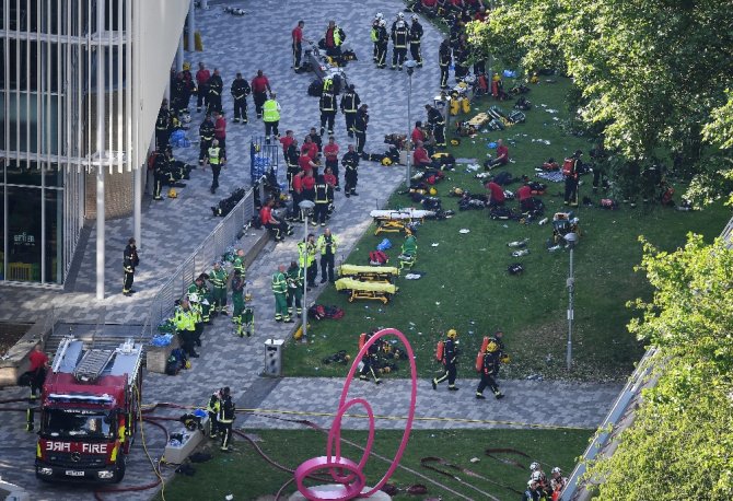 Londra’daki Yangında Ölenler Var