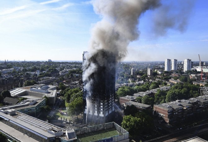 Londra’da Yangın Dehşeti: 6 Ölü !
