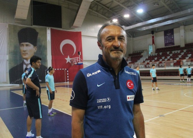 Futsal Milli Takımı Kampta