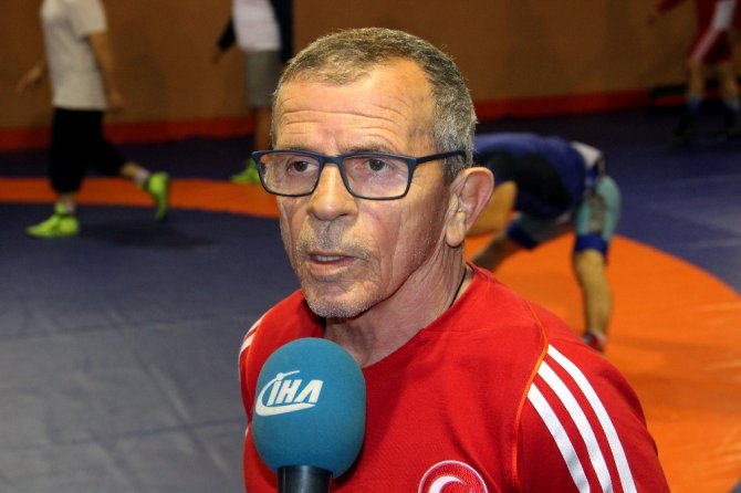 "Özellikle De Altın Madalya"