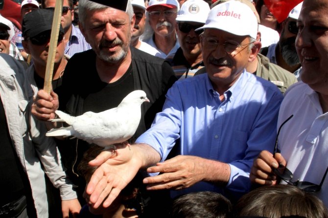 "15 Temmuz’u Sokağa İnen Bizim İnsanlarımız Engellemedi Mi"