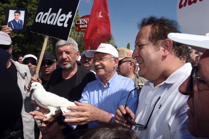 "15 Temmuz’u Sokağa İnen Bizim İnsanlarımız Engellemedi Mi"