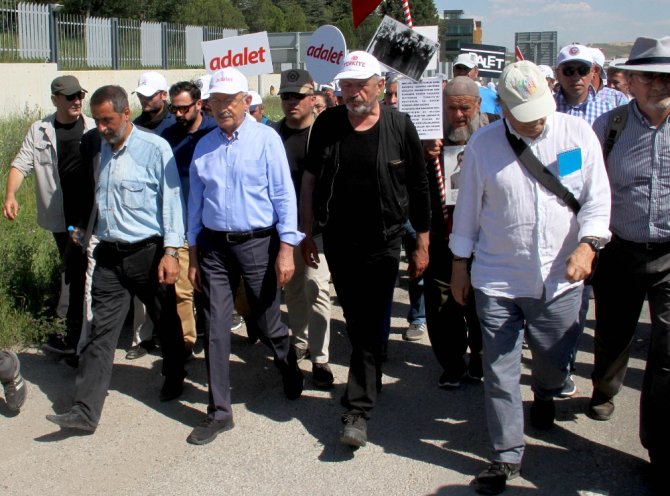 "15 Temmuz’u Sokağa İnen Bizim İnsanlarımız Engellemedi Mi"