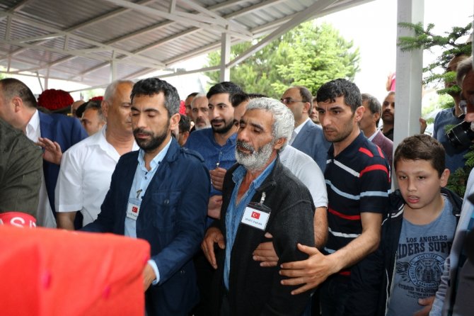 Şehit Uzman Çavuş Sakarya’da Son Yolculuğuna Uğurlandı
