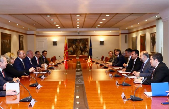 Bakan Çavuşoğlu Makedonya Başbakanı Zaev İle Görüştü