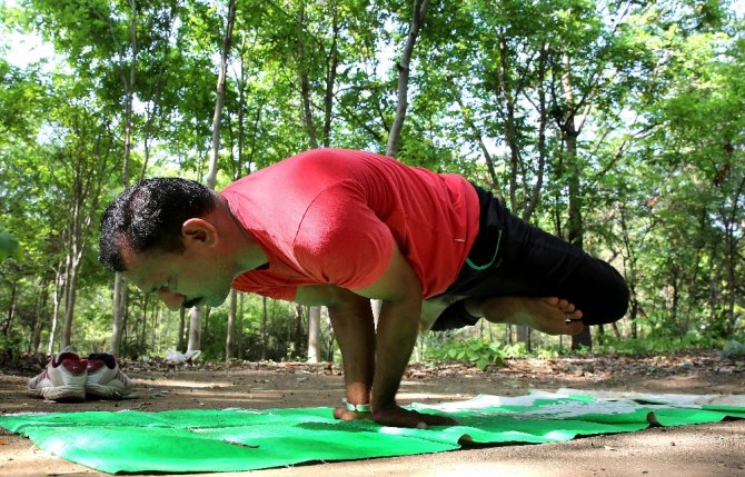 Hindistan’da Dünya Yoga Günü Kutlamaları Başladı