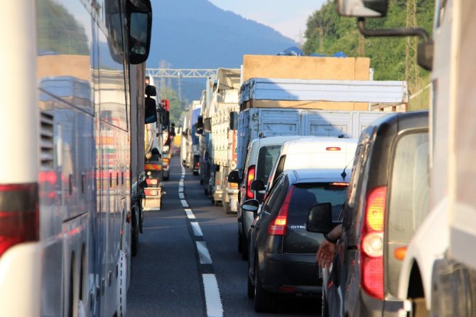 Bolu Dağı’nda Trafik Durma Noktasına Geldi
