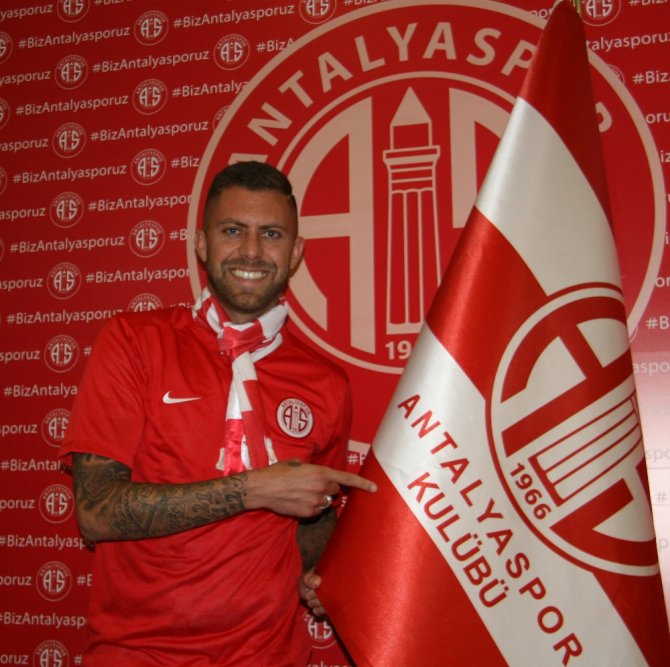 Jeremy Menez İmzayı Attı