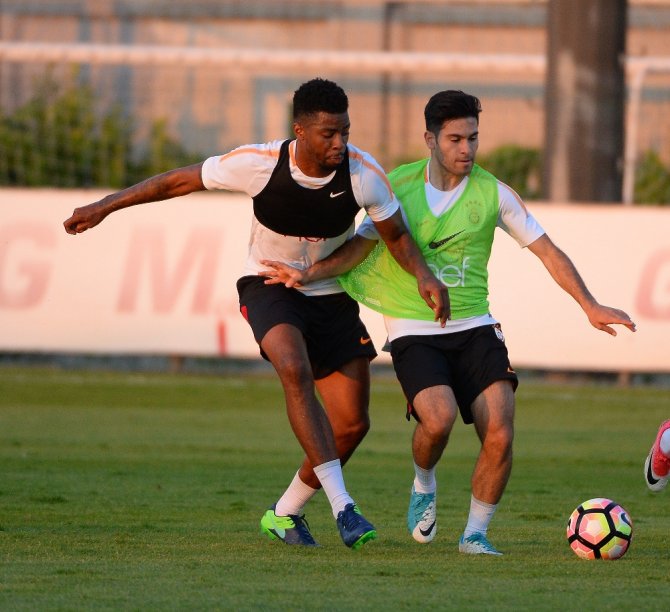Galatasaray, Yeni Sezon Hazırlıklarını Sürdürdü