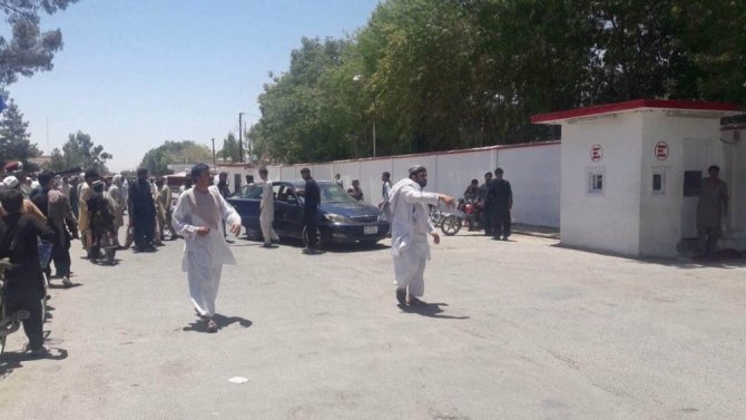 Afganistan’da Bombalı Saldırı: 20 Ölü