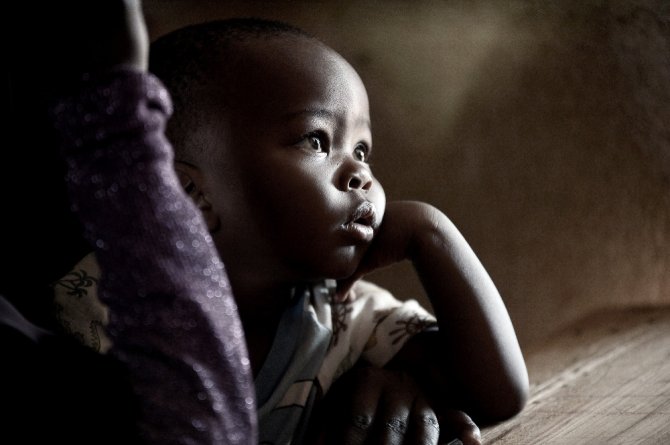 Fotoğraflarla 300 Bin Çocuğun Sokaklarda Yaşadığı Kenya