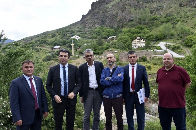 Trabzon Tabiat Ve Kültür Varlıklarını Koruma Kurulu Süleymaniye Mahallesinde Toplandı