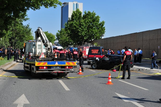 Ankara’da Otomobil Dolmuşla Çarpıştı: 17 Yaralı