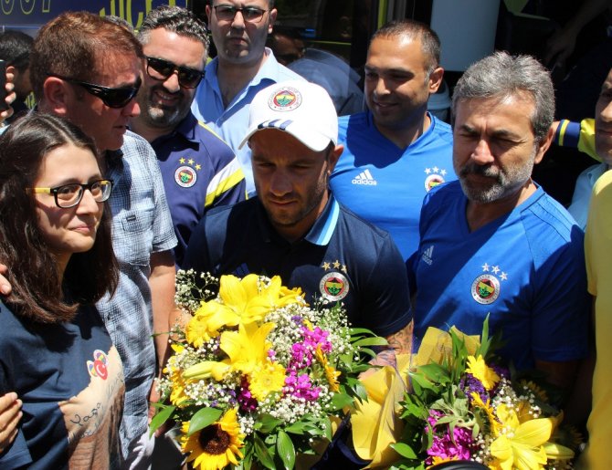 Fenerbahçe’yi Düzce’de Taraftarlar Karşıladı