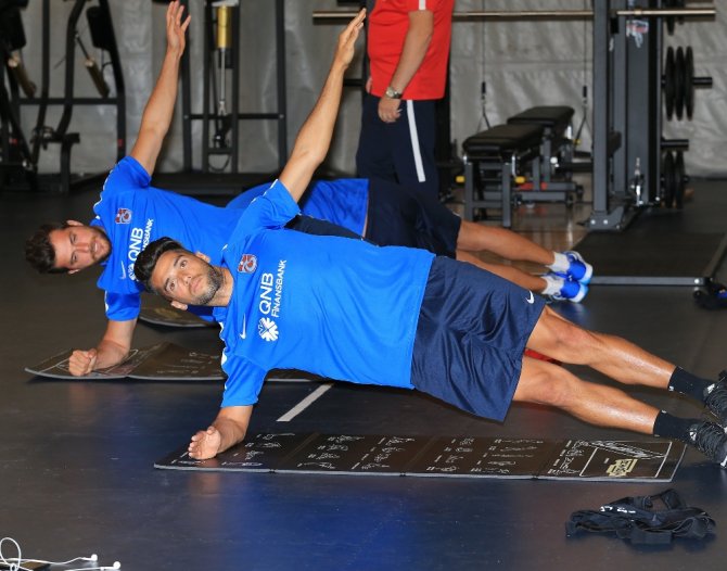 Trabzonspor Macaristan’daki İlk Antrenmanını Gerçekleştirdi
