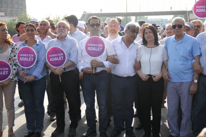 Adalet Yürüyüşü’ne Hdp’li Gruplar Da Katıldı
