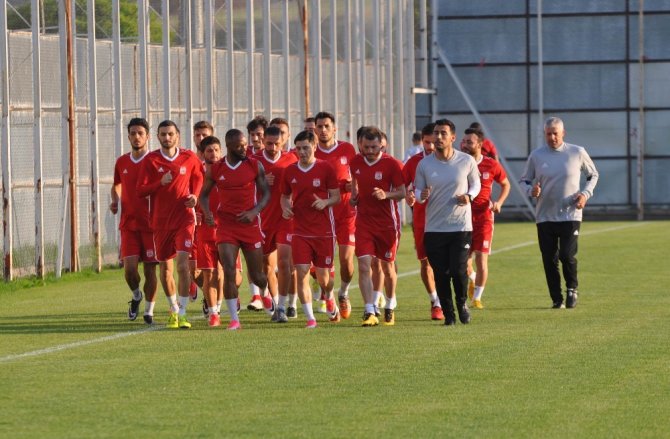 İlk Antrenmanına Çıktı