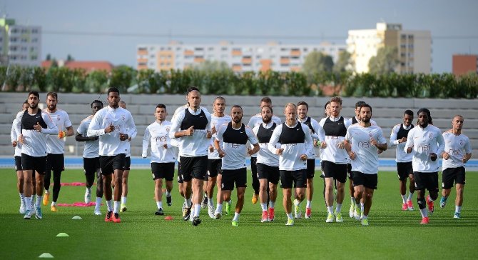 Galatasaray Yeni Sezon Hazırlıklarını Sürdürdü