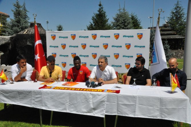 Asamoah Gyan İle 2+1 Yıllık Sözleşme İmzalandı