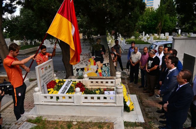 Turgay Şeren Mezarı Başında Anıldı