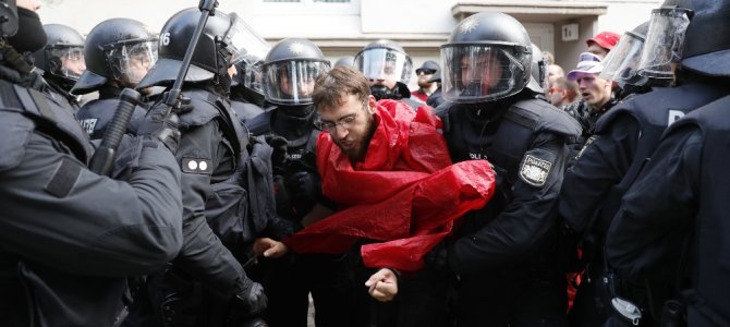 Hamburg Yanıyor